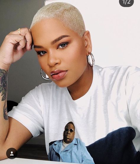 Alissa Ashley, Short Bleached Hair, Short Platinum Blonde Hair, Blonde Natural Hair, Short Shaved Hairstyles, Natural Hair Short, Hair Short Cuts, Natural Hair Cuts, Chic Short Hair