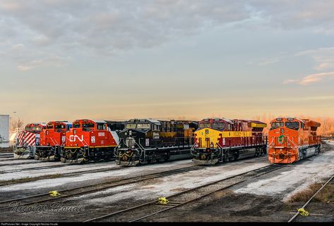 RailPictures.Net Photo: CN 3115 8952 8898 Canadian National Railway EMD SD70M-2 GE ET44AC at Montreal, Quebec, Canada by Nicolas Houde Canadian National Railway, Csx Trains, Old Train Station, Union Pacific Railroad, Night Train, Railroad Photography, Railroad Photos, Lionel Trains, Old Train