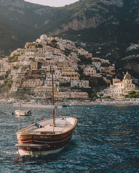 Italy Aesthetic, Voyage Europe, Destination Voyage, Dream Travel Destinations, Beautiful Places To Travel, Love Letter, Positano, Travel Inspo, Pretty Places