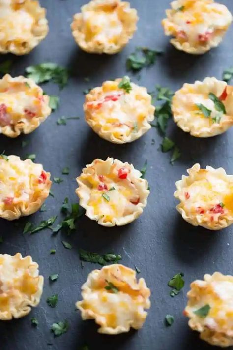 Homemade pimento cheese tucked inside little fillo cups! Perfect little finger foods! Classy Appetizers, Caprese Bites, Homemade Pimento Cheese, Brunch Appetizers, Vegetable Quiche, Pimento Cheese Recipes, Phyllo Cups, Mini Quiche, Baked Cheese