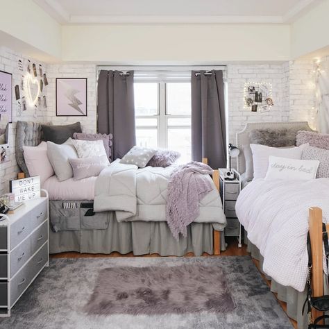 Purple Dorm Rooms, College Bedroom Decor, College Dorm Room Inspiration, Dream Dorm Room, Dorm Room Styles, College Room Decor, Dorm Inspiration, College Dorm Room Decor, Dorm Room Designs