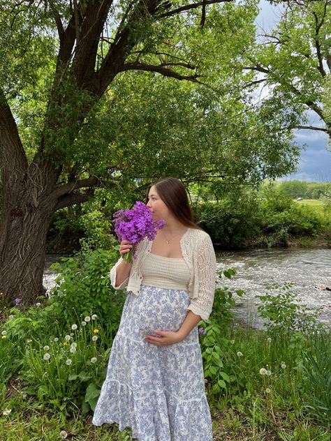 Hanging Flowers Maternity Shoot, Modest Sundress Aesthetic, Pregnant Sundress, Hidden Pregnancy Outfit, Aesthetic Maternity Outfits, Hiding Pregnancy, Cottage Core Summer, Pregnancy Timeline, Casual Maternity Outfits