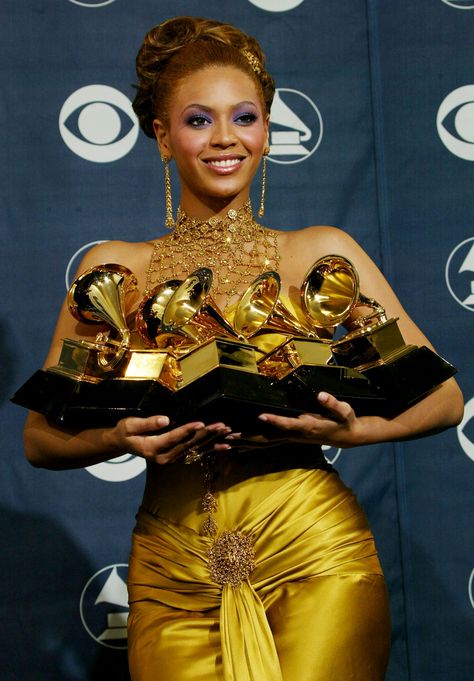 Beyonce Knowles wins 5 Grammy Awards in 2004 Blue Ivy Carter, Dangerous Love, Beyonce Knowles Carter, Beyoncé Giselle Knowles-carter, Beyoncé Giselle Knowles, Beyonce And Jay Z, Beyonce Queen, Beyonce And Jay, Queen Bey