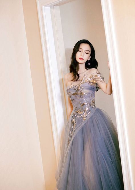 Fancy Outfits Dresses Long, Prom Dress Chinese, Ethereal Prom Dress, Celestial Party, Asian Prom Dress, Celestial Gown, Chinese Prom Dress, Senior Recital, Dress References