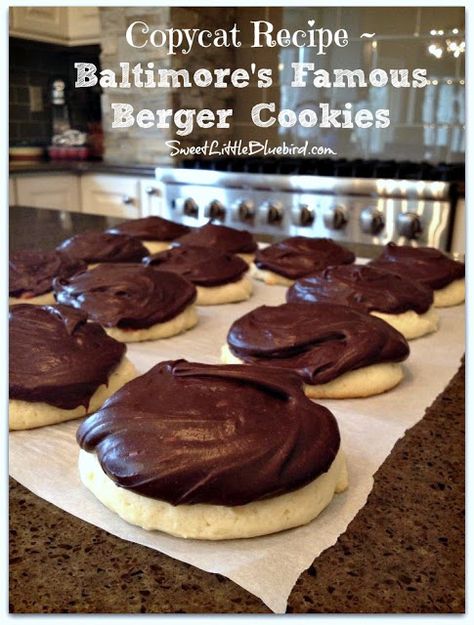 Copycat Recipe - Baltimore's Famous Berger Cookies #BergerCookies #CopyCat #Cookies #Dessert #SweetLittleBluebird Berger Cookies, Burger Cookies, Frosted Cookies, Cookies With Chocolate, Dessert Aux Fruits, Crinkle Cookies, Cupcake Cake, Copycat Recipe, Yummy Sweets