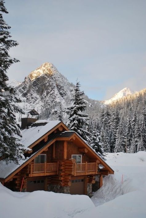 Cabin In The Snow, Snow Cabin, Cabin Aesthetic, Forest Cabin, Winter Cabin, Cascade Mountains, Christmas Feeling, Cabin In The Woods, Winter Scenery