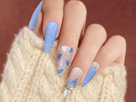 Autumn Nails Blue, Blue Pumpkin Nails, Blue Autumn Nails, Blue Fall Nails Designs, Fall Nails Blue, Fall Blue Nails, Blue Fall Nails, Fall Sweater Nails, Hand Painted Nail Art