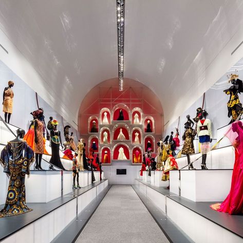 Tomorrow! Dio Fashion Museum, Visit Texas, Dallas Museum Of Art, Denver Art Museum, Denver Art, Arts District, Italian Fashion Designers, Exhibition Design, Museum Of Art