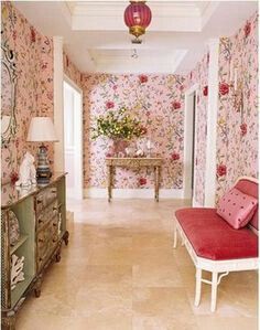 entry Pink Foyer, Chinoiserie Entryway, Pink Chinoiserie, Foyer Decor, Foyer Decorating, Chinoiserie Chic, Pink Houses, Pink Interior, Pink Room