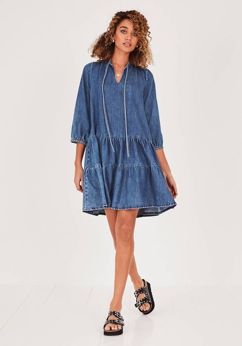 Fernie Denim Smock Dress Beautiful Midi Dresses, Denim Details, Fashion Story, Skirt Dress, Smock Dress, The Trend, Tiered Skirt, Tiered Dress, Jersey Dress