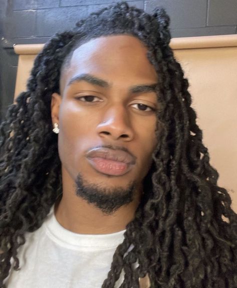 Dreadlocks Men, Cute Dreads, Dreadlock Hairstyles For Men, Dark Skin Boys, Dark Skin Men, Black Men Hairstyles, Cute Black Guys, Dread Hairstyles, Men Hairstyles