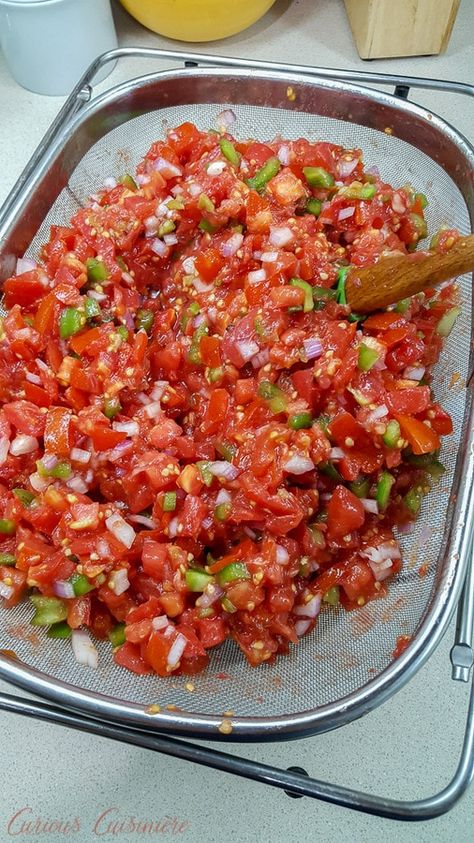 Crockpot Salsa For Canning, Large Batch Salsa For Canning, Roasted Tomato Salsa Canning, Chunky Salsa Recipe For Canning, Chi Chis Salsa Recipe, Tomato Salsa Canning, Fresh Salsa Recipe Homemade, Tomato Salsa Recipe Fresh, Canned Salsa Recipes