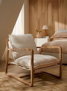 Comfy Wooden Chair, Cozy Chairs Living Room, Scandinavian Wood Furniture, Scandinavian Interior Furniture, Japandi Style Furniture, Scandanavian Furniture, Accent Chair In Living Room, Open Living Room Furniture, Farm House Furniture