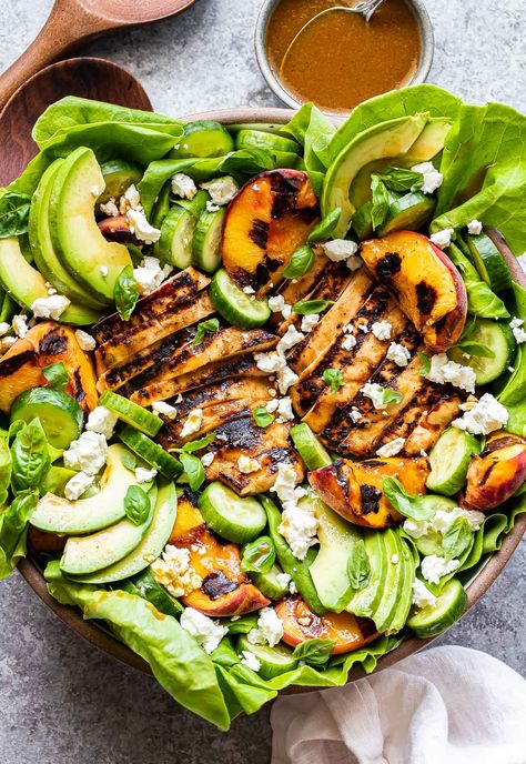 This Grilled Chicken and Peach Salad is perfect for summer! Serve it with the homemade balsamic vinaigrette that doubles as the chicken marinade! Dinner Recipes For Summer, Peach Salad Recipes, Grilled Chicken Avocado, Peach Chicken, Balsamic Marinade, Grilled Peach Salad, Homemade Balsamic Vinaigrette, Light Dinner Recipes, Peach Salad