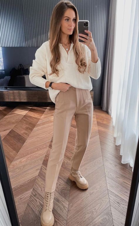 Outfit Botas, Beige Boots, Business Outfits Women, Hijabi Outfits Casual, Fall Outfits For Work, Autumn Outfits, Casual Work Outfits, Looks Chic, Autumn Outfit