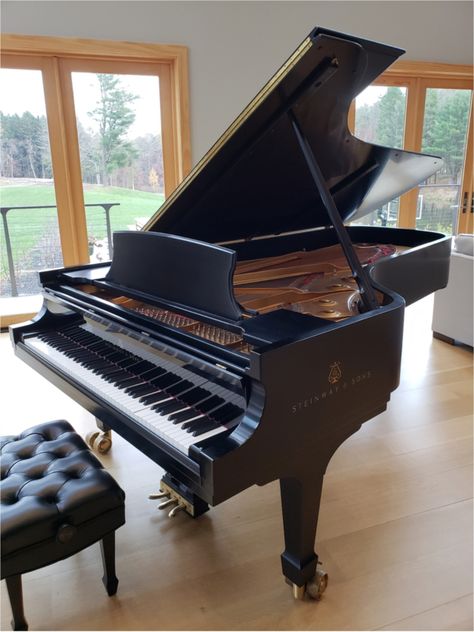 Homemade Musical Instruments, Piano For Sale, Piano Decor, Best Piano, Thumb Piano, Piano Room, Diy Musical Instruments, Grand Piano, Music Studio