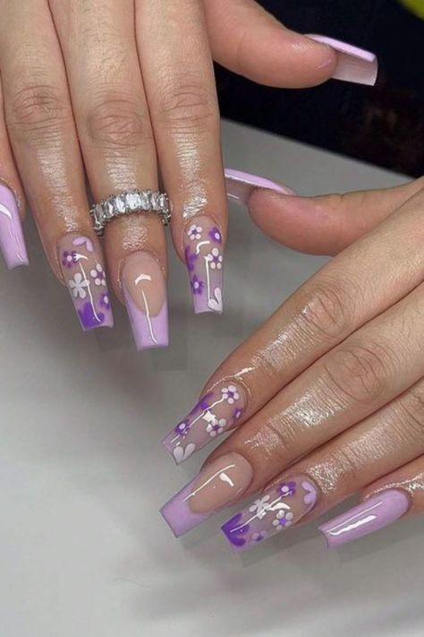 Summer nail design ideas to brighten up your day | Floral cute short nail design ideas for good mood | #floralnail #springnails #summernails Poly Gel Valentines Nails, Boss Nails, Elite Nails, Coffin French, Purple Nail Art Designs, Light Purple Nails, Press On Nails Coffin, Purple French, Purple Nail Art