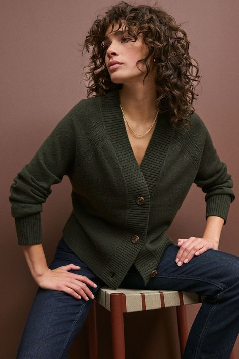 This timeless knitted cardigan is made from pure lambswool, with naturally hypoallergenic and moisture wicking properties. The cardigan has a button-up fastening and a ribbed v-neck collar, finished with wide ribbed hems. Machine washable. 100% Lambswool. Olive Cardigan Outfit, Olive Green Cardigan Outfit, Green Cardigan Outfit, Olive Cardigan, Wedding Cardigan, Olive Green Cardigan, Jumper Short, Nike Dresses, Cardigan Outfit