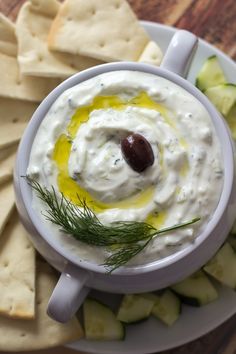 Authentic Greek Tzatziki-So, I really don't like dill. But I do love everything else about this recipe. Yum times infinity. Greek Tzatziki Recipe, Greek Tzatziki, Tzatziki Recipe, Tzatziki Sauce Recipe, Tzatziki Recipes, Cucumber Recipes, Tzatziki Sauce, Greek Dishes, Snacks Für Party