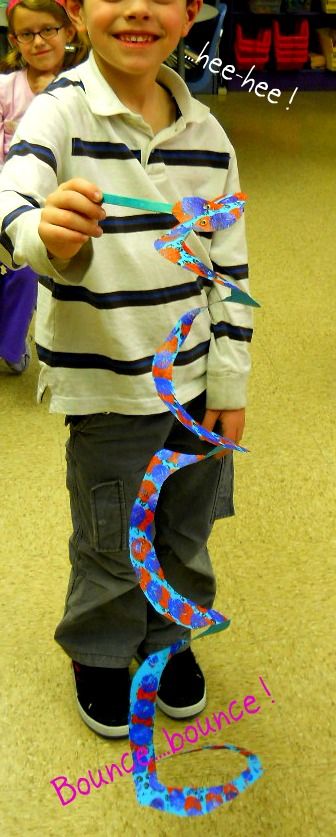 *Fun Art 4 Kids: Interactive Spring Bubble Snakes Craft For Kindergarteners, Reptiles Kindergarten, Paper Snake, Rainbow In A Jar, Bubble Snake, 1st Grade Crafts, Pattern Snake, Bubble Print, Kindergarten Art Lessons