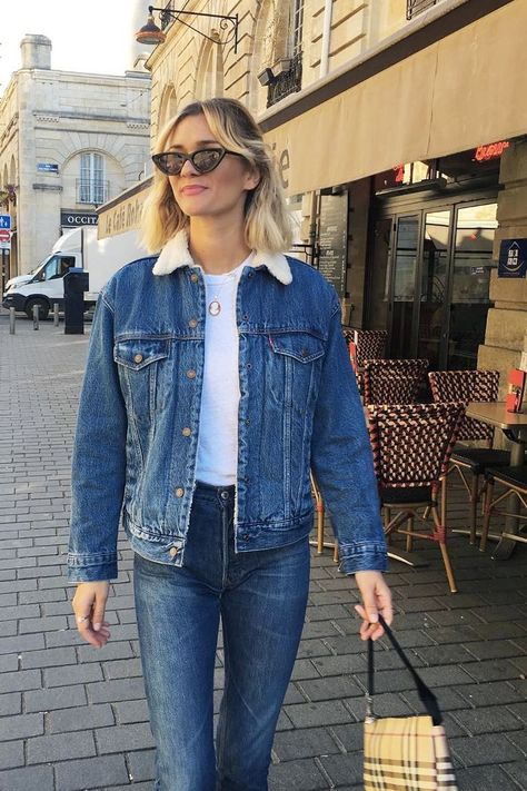 Amazon fashion influencer buys: AnneLaure wearing Find denim jacket Denim Sherpa Jacket Outfit, Sherpa Denim Jacket Outfit, Sherpa Jacket Outfit, Levis Sherpa Jacket, Style Année 80, Denim Sherpa Jacket, Sherpa Denim Jacket, Jeans Outfit Winter, Winter Outfits Warm