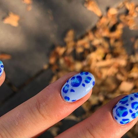 Daisy Marsden on Instagram: "A colourful spin on the classic leopard print & I loveeee 😍 🐆 ▪️ ▪️ ▪️ ▪️ ▪️ ▪️ ▪️ 💘 #nails #nailart #nailsofinstagram #u #manicure #nail #beauty #gelnails #nailstagram #nailsonfleek #instanails #nailsoftheday #inspire #nailstyle #naildesign #nailswag #nailsart #naildesigns #acrylicnails #nailpolish #as #love #gel #unhas #glitternails #nailtech #gelpolish #nailartist #nailsnailsnails #bhfyp" Coloured Leopard Print Nails, Blue Leopard Print Nails, Blue Leopard Nails, Leopard Print Nails, Print Nails, Leopard Nails, Blue Leopard, Nail Beauty, Yellow Nails