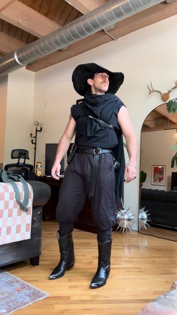 Villain on Instagram: "I’ll be taking my annual trip to the Ren Faire tomorrow. Help a wizard out, which one do I pick?" Sorcerer Costume Men, Mens Witch Costume, Rogue Ren Faire, Casual Ren Faire Outfit Men, Men’s Ren Fair Costume, Easy Ren Faire Outfit Men, Easy Cosplay Men, Wizard Costume Male, Male Witch Aesthetic Fashion