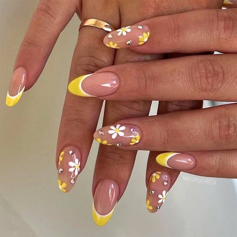 Amazon.com: Vopintpy Yellow White Flower Press on Nails French Tip Rhinestones Fake Nails Medium Almond Acrylic Glue on Nails Glossy Reusable Stick on Nails for Women DIY Charm Manicure : Beauty & Personal Care Ballerina Halloween, Simple Nails Design, Nails Daisy, Press On Nails French, Bee Nails, Almond Flower, Nails Flower, Yellow Nail Art, Yellow Nails Design