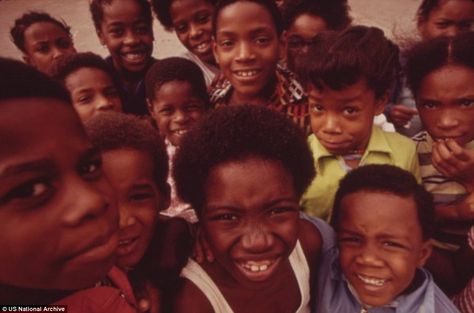 vintage Philly from the 70s. The images were taken for the Environmental Protection Agency's Documerica project Nostalgic Pictures, Still Picture, Black Photography, American Children, National Archives, Public Domain Images, Business Insider, Black Excellence, Black Culture