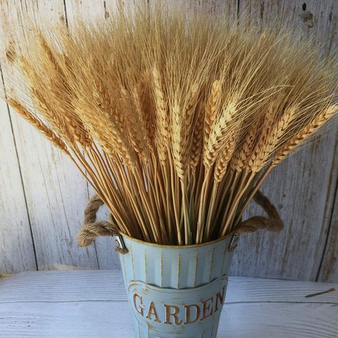 Art Party Decorations, Wheat Flower, Home Dining Table, Dried Wheat, Arrangement Flower, Flowers For Home, Christmas Flower Arrangements, Table Arrangement, Flower Ear