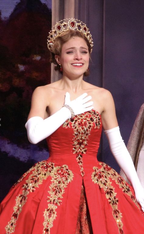 Christy Altomare!!! Anastasia Cosplay, Christy Altomare, Anastacia Disney, Anastasia Broadway, Anastasia Movie, Anastasia Musical, Anastasia Romanov, Theatre Geek, Theatre Nerds