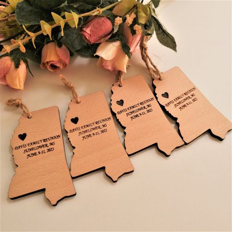 Family Reunion Bags Favors, Personalized Family Reunion Favors, Family Reunion Memorial Ideas, Family Reunion Gifts Favors, Family Reunion Gift Ideas, Family Reunion Souvenirs Ideas, Family Reunion Favors Ideas, Family Reunion Ideas Decorations, Family Reunion Centerpiece Ideas