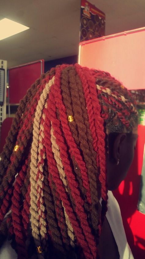 Yarn Hairstyles, Yarn Braids Styles, Twists Natural Hair, Yarn Twists, Braiding Hairstyles, Yarn Twist, Yarn Braids, Braids Styles, Box Braids Hairstyles For Black Women