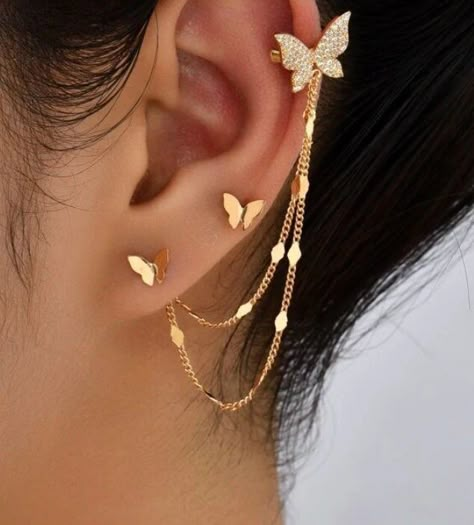 Beautiful earlobe style earrings butterfly themed Butterfly Drop Earrings, Butterfly Cuff Earring, Feminine Ear Piercings, Lobe Earrings, Nice Earrings, Aesthetic Earrings, Neck Pieces Jewelry, Butterfly Earring, Butterfly Earrings Gold