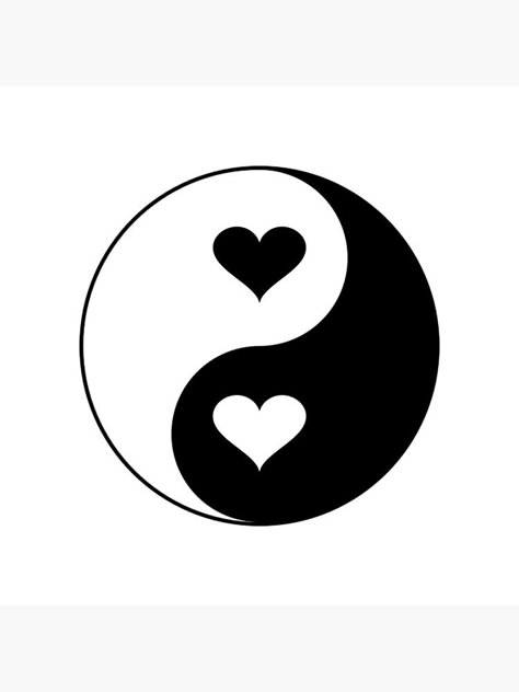 Yin Yang Heart Pretty Ying Yang Tattoo, Heart Yin Yang Tattoo, Ying And Yang Drawing, Ying Yang Heart Tattoo, Yin Yang Heart Tattoo, Simple Ying Yang Tattoo, Ying Yang Drawing, Heart Ying Yang, Yin Og Yang