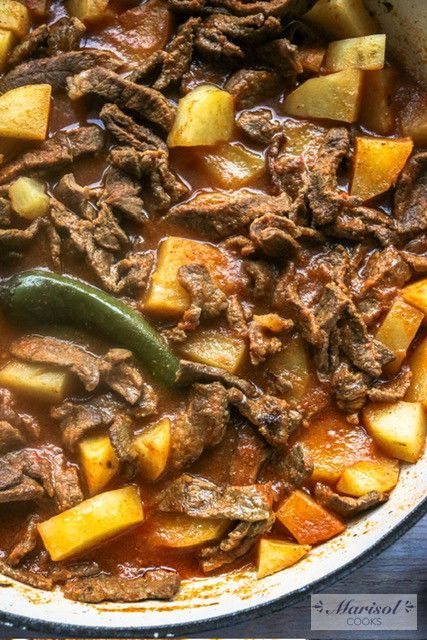 Bistec con Papas (Steak and Potato stew) – Marisol Cooks Bistek Recipe Mexican, Mexican Papas Recipe, Bistec Recipe, Steak Picado, Pork Side Dishes, Bistek Recipe, Mexican Steak, Meat And Potatoes Recipes, Strip Steak Recipe