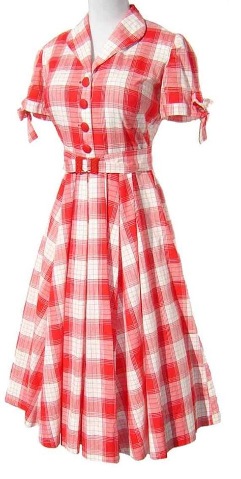 so cute for any season! Fashion Questions, Fashion Quiz, White Plaid Dress, Minimalism Fashion, Red And White Plaid, Fashion Ads, Vintage Dresses 50s, Rockabilly Dress, 50s Dresses