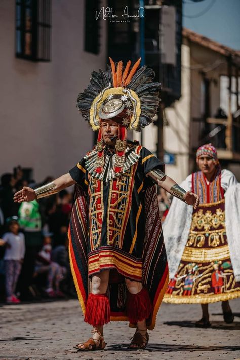 Aztec Fashion Historical, Mayan Traditional Clothing, Mexico Traditional Clothes Men, Ancient Aztec Clothing, Traditional Aztec Clothing Men, Ancient Incan Clothing, Traditional South American Clothing, Traditional Mayan Clothing, Aztec Traditional Clothing