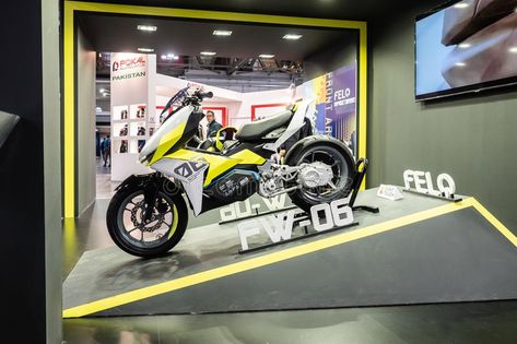 Electric scooter FW06 from Felo Chinese Company in exhibition at EICMA 2019 stoc , #Sponsored, #Felo, #Chinese, #Electric, #scooter, #Company #ad Bike Exhibition, Motorcycle Showroom Design, Motorcycle Display, Automotive Showroom, Scooter Store, Motorcycle Store, Motos Bmw, Electric Motorbike, Yamaha Bikes