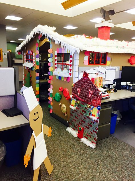 Office Gingerbread House #cubicle #christmas #gingerbread #house #decorating #idea #diy Gingerbread House Cubicle, Office Gingerbread House, Holiday Office Decor, Christmas Desk Decorations, Cardboard Gingerbread, Christmas Cubicle Decorations, Cardboard Gingerbread House, Gingerbread House Decorating, Office Christmas Gifts