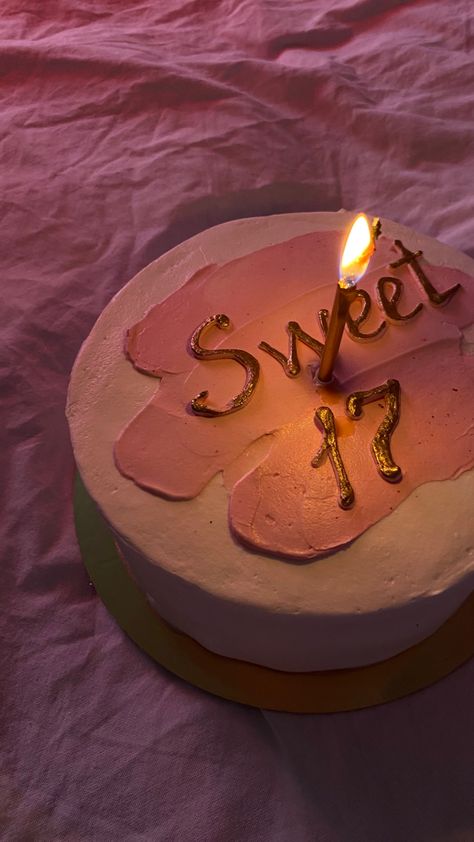 17 Doğum Günü, Flower Marigold, 17. Geburtstag, 17 Birthday Cake, Marigold Orange, Seventeenth Birthday, 17th Birthday Ideas, Sweet 17, Happy 17th Birthday