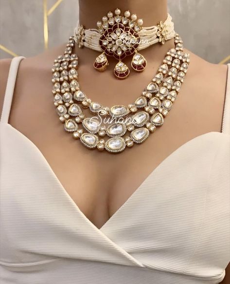 Kundan Choker & Layered Necklace Kundan Layered Necklace, Indian Choker Necklace, Neck Pieces Jewelry, American Diamond Jewellery, Fantasy Land, Sari Blouse Designs, Kundan Choker, Indian Necklace, Statement Choker