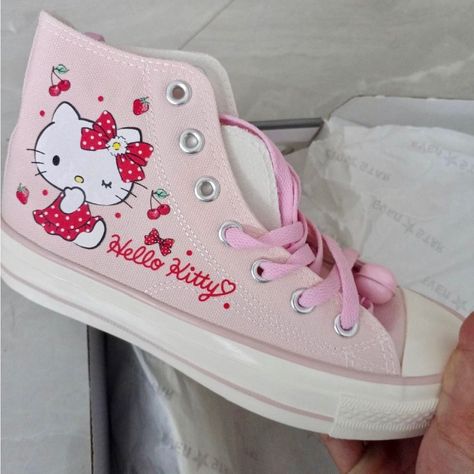 Brand New Quality Pink High Top Canvas Shoes Will Ship W Care W No Box In Order To Save You $ In Shipping. I Ship Fast And You Will Receive In 2-3 Days Anywhere In The Usa Hello Kitty Items Goth, Cute Shoes Pink, Hello Kitty Sneakers, Hello Kitty Converse, Sanrio Style, Sanrio Shoes, Hello Kitty Crocs, Cute Converse Shoes, Casual Shoes Women Sneakers