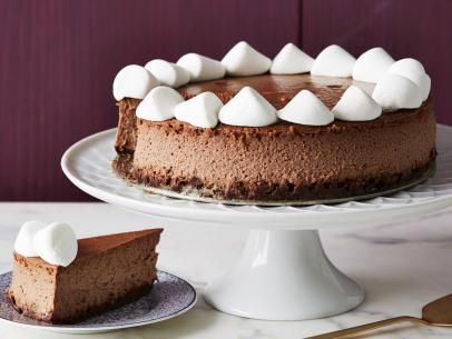 Hot Chocolate Cheesecake, Hot Chocolate Desserts, Chocolate Cheesecake Recipe, Rich Cheesecake, Chocolate Cheesecake Recipes, Classic Cheesecake, Baking Cakes, Hot Cocoa Mixes, Hot Chocolate Mix