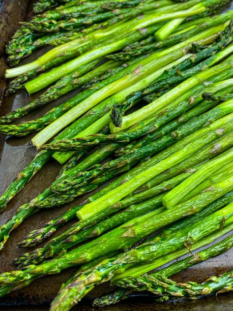 Broiled Asparagus (Fastest Oven Method!) - Tastefully Grace Broiled Asparagus, Shaved Asparagus, Ways To Cook Asparagus, French Omelette, Roasted Shallots, Dark Green Top, Sausage Lasagna, How To Cook Asparagus, Fresh Asparagus