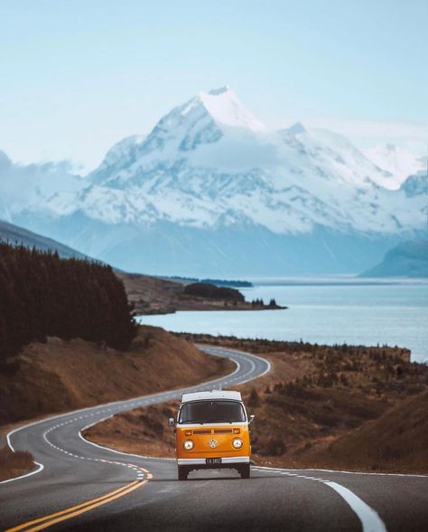 Carmen Huter | Austria’s Instagram profile post: “Been missing New Zealand a lot lately. 🥺 Part of me will always feel at home there. 🤍 Do you also feel at home in more than one place,…” New Zealand Travel, Epic Journey, Adventure Quotes, Life Magazine, Camping Car, Inspirational Pictures, Say Hi, Van Life, I Fall