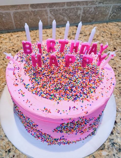 creds: @laurenstoeckle | fatmoodz 16th Birthday Cake For Girls, 17 Doğum Günü, 17th Birthday Gifts, 16 Birthday Cake, Sweet 16 Gifts, Birthday Inspo, Pretty Birthday Cakes, Cute Birthday Cakes, 17th Birthday