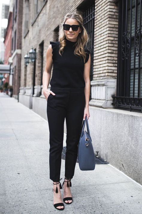 WHAT TO WEAR TO A BUSINESS MEETING Black Work Outfit, Womens Fashion Casual Chic, Professional Work Outfit, Womens Fashion Casual Spring, Summer Work, Summer Work Outfits, Neue Outfits, Casual Work Outfit, Mode Casual