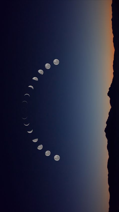 برج الميزان, Futurisme Retro, The Moon Is Beautiful, Look At The Moon, Cute Desktop Wallpaper, Phases Of The Moon, Moon Photography, Space Pictures, Poetry Book