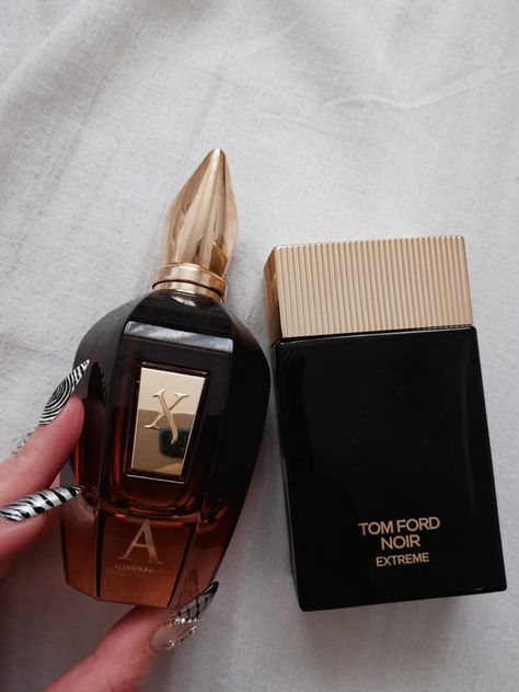 Tom Ford Noir Extreme, Tom Ford Noir, Tom Ford, Nails Inspiration, Perfume Bottles, Dior, Ford, Nails, Beauty